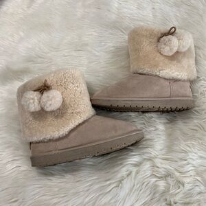Cloud Nine sheepskin Pom Pom winter boots Sz 11